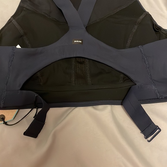 Prana chakara performance jersey material bra - Picture 4 of 6